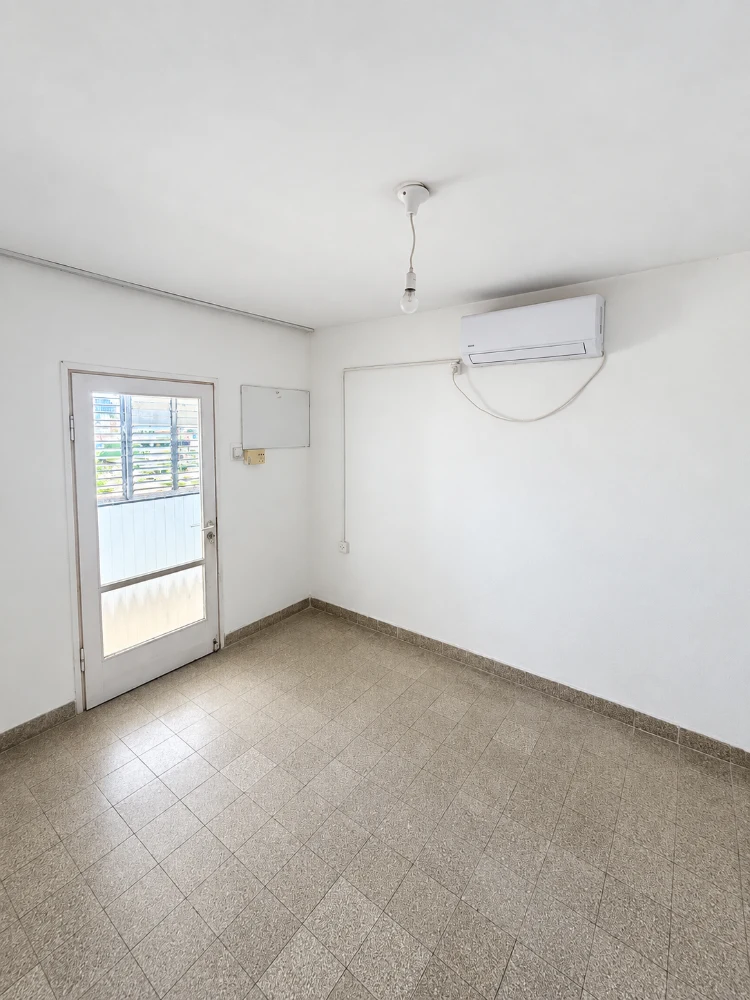 להשכרה דירת שלושה חדרים  — תמונה 6