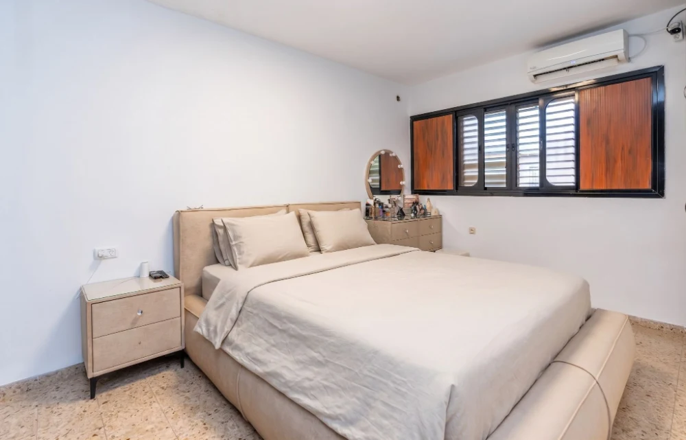 דירת 4.5 חדרים במרכז הותיק — תמונה 4