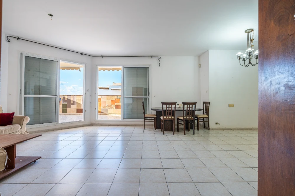 4.5 חדרים עם מרפסת ענק שכונת היובל  — תמונה 6