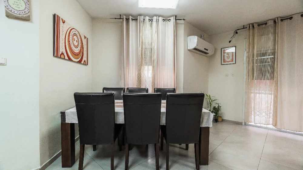 למכירה קוטג בשכונה ט — תמונה 9