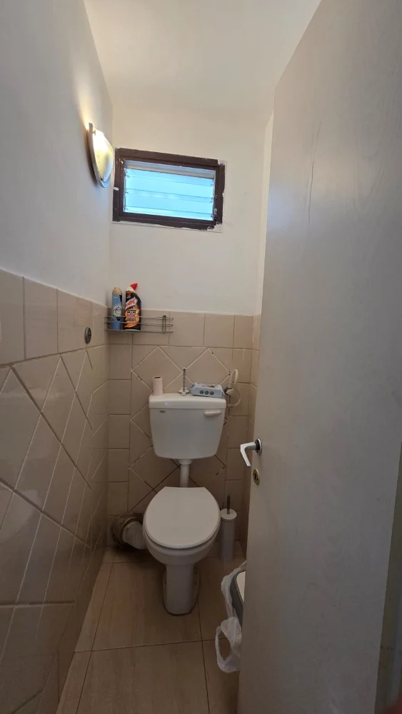 למכירה בשכונה ט' מיקום מעולה להשקעה — תמונה 5